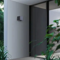 Aplique LED para exterior Lindby Smart Dara, gris, angular, CCT RGB, Tuya