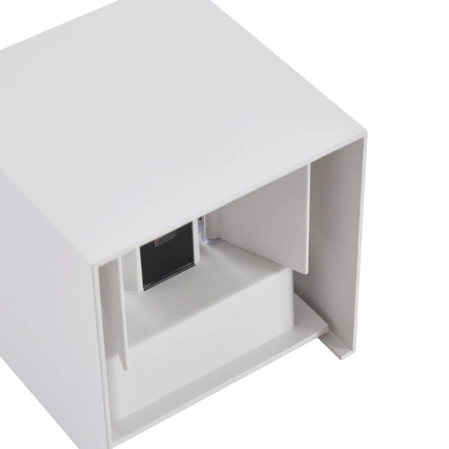 Aplique LED para exterior Lindby Nivar, angular, blanca, 10 cm, IP54
