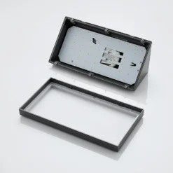 Aplique LED para exterior Lindby Abby, sensor, IP65, gris oscuro