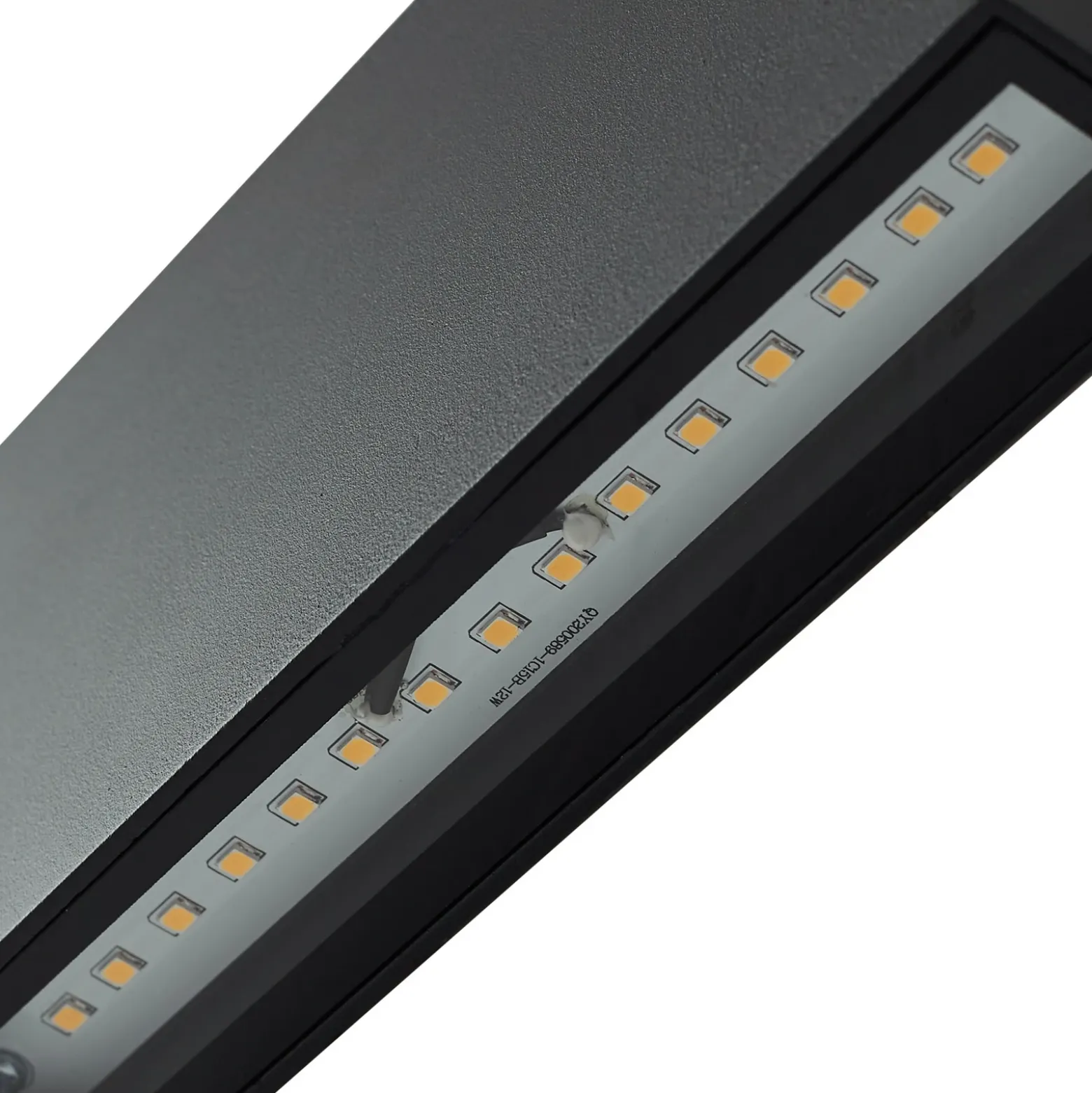 Aplique LED para exterior Lindby Jarte, negra, metal, 17 cm, IP54