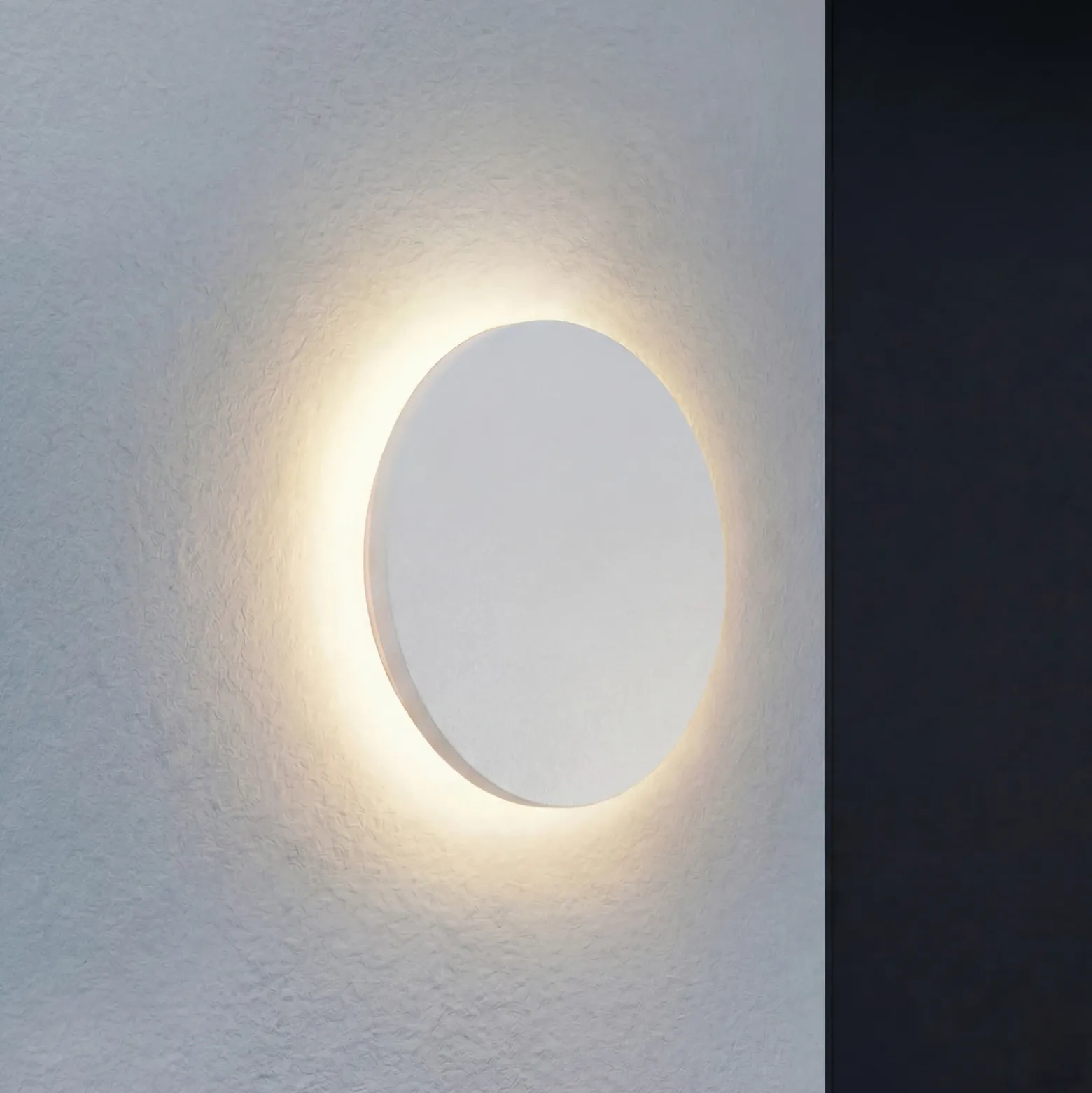 Aplique LED para exterior Lindby Selinel, blanco, Ø 23 cm, número de casa