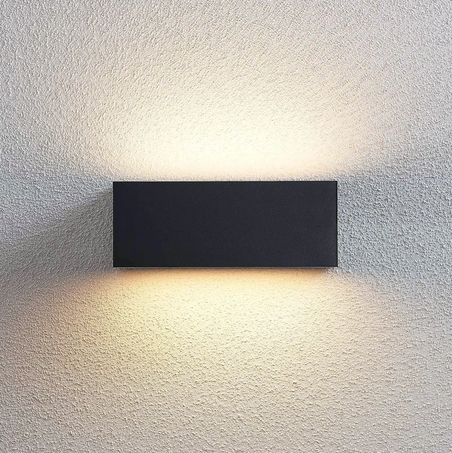 Aplique LED para exterior Lindby Nienke, 23 cm, resistente al agua salada, IP65