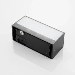 Aplique LED para exterior Lindby Nienke, 23 cm, resistente al agua salada, IP65