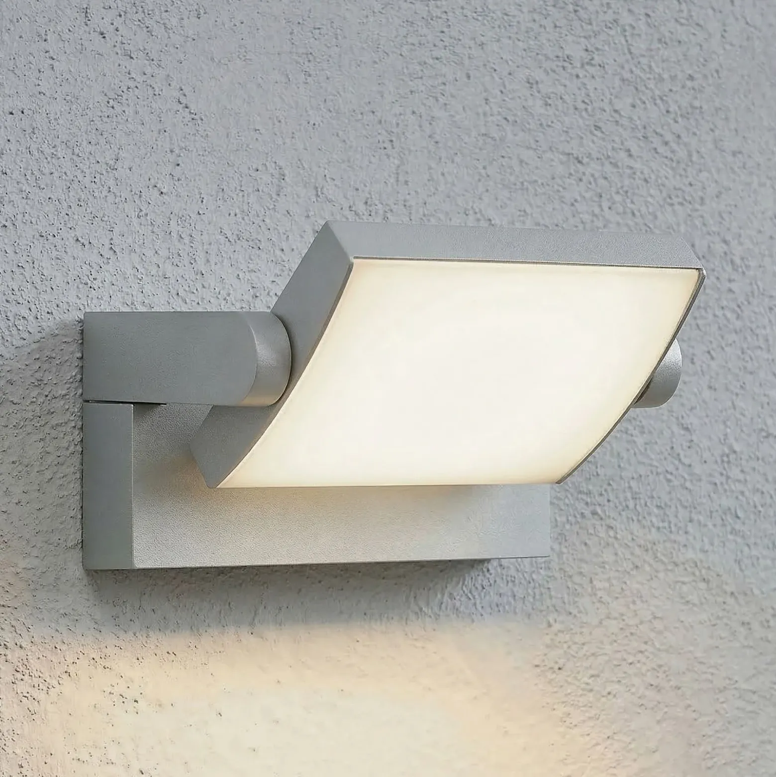 Aplique LED para exterior Lindby Sherin, gris claro, IP54, orientable