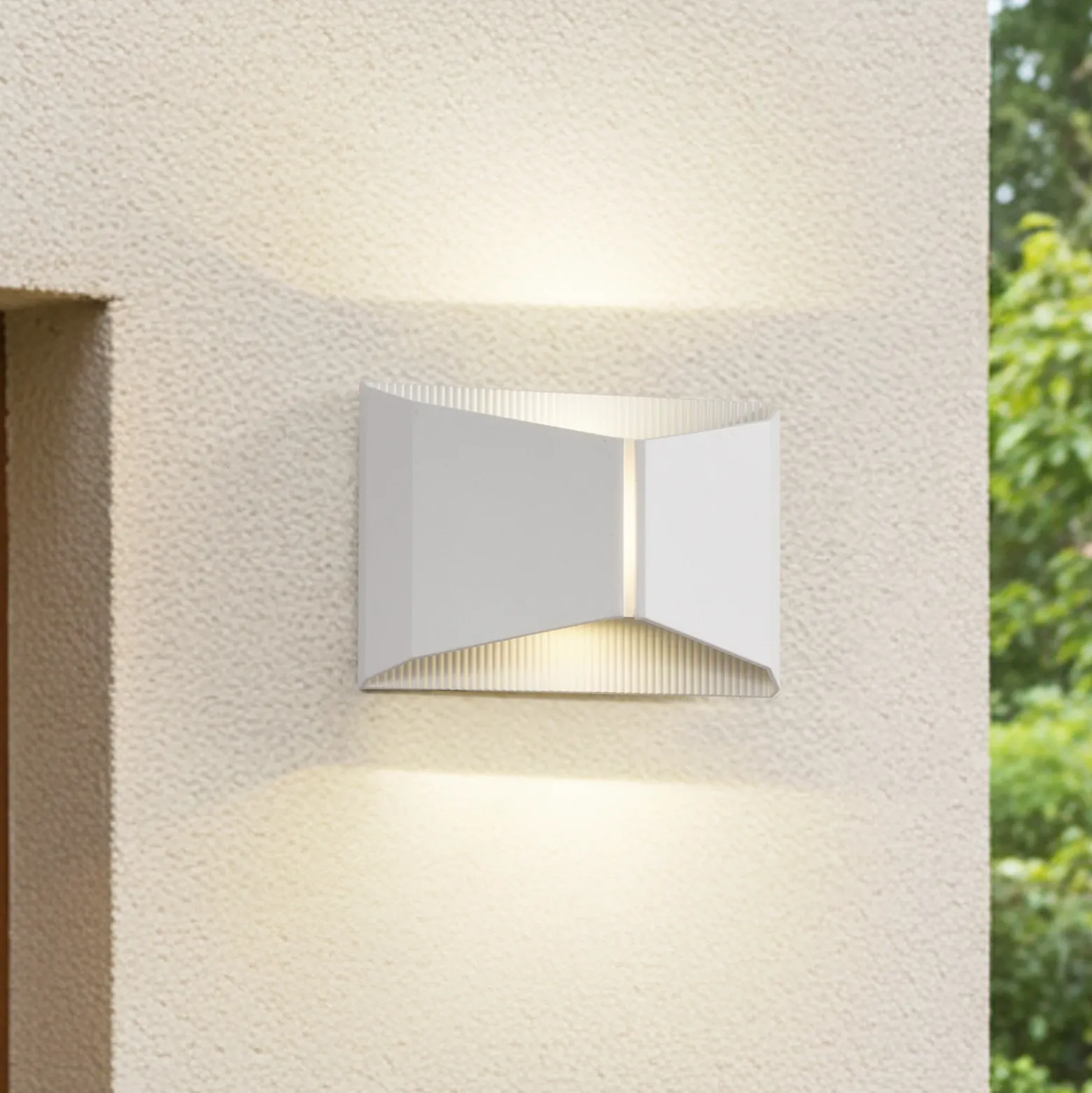 Aplique LED para exterior Lindby Anlira, blanco, Up & down, IP65