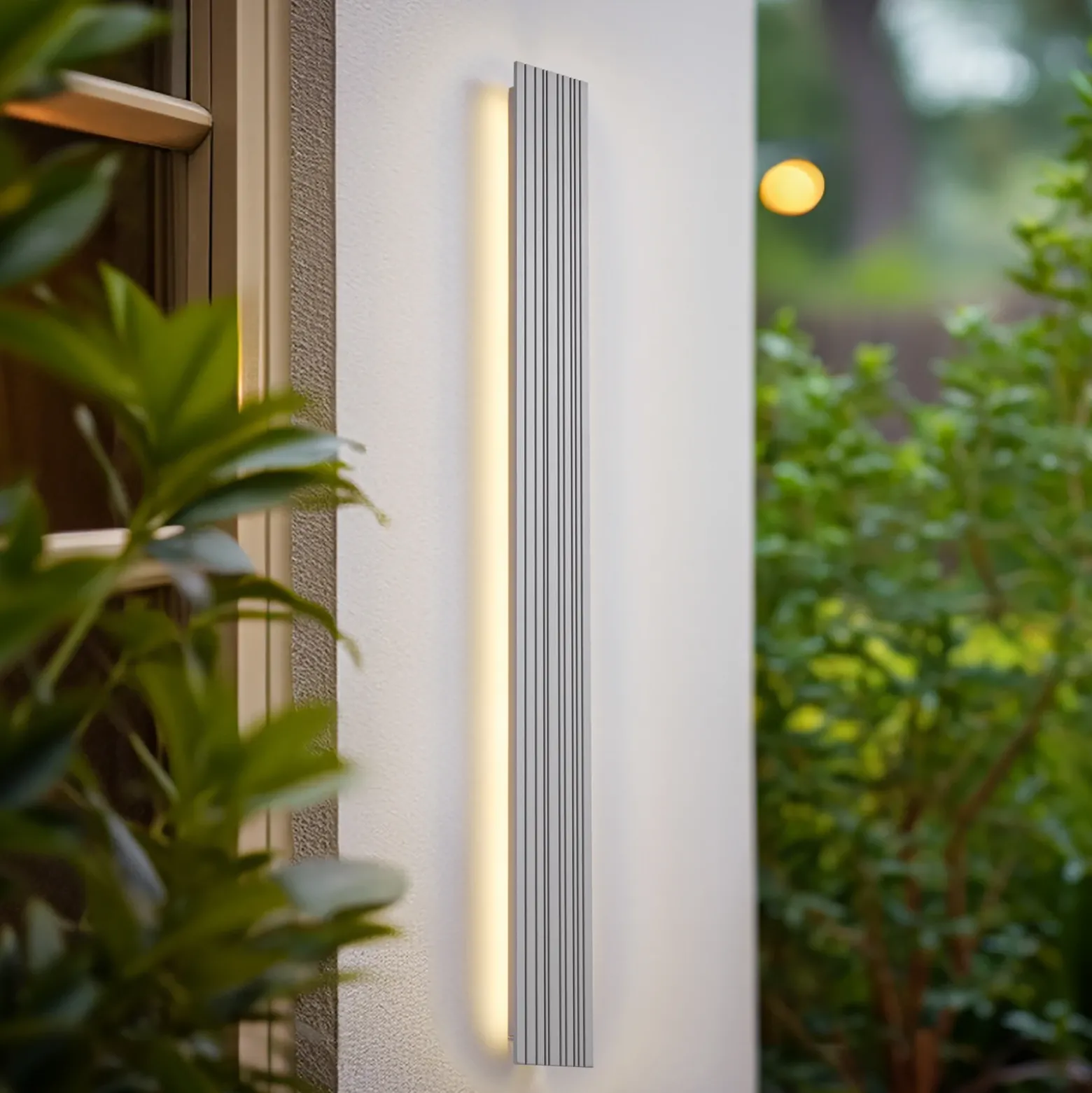 Aplique LED para exterior Lucande Melira, 100 cm de largo, gris claro