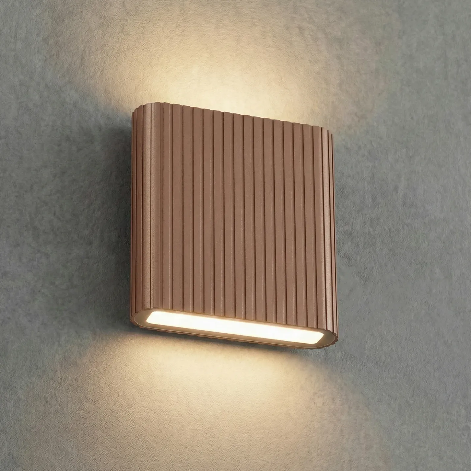 Aplique LED para exterior Lucande Raija, marrón oscuro, altura 19 cm, CCT