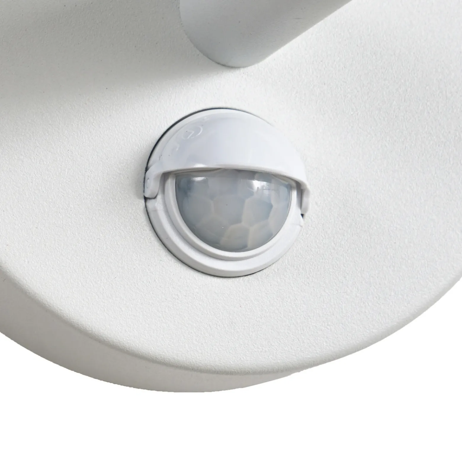 Aplique LED para exterior Lucande Montaro, blanca, IP54, con sensor