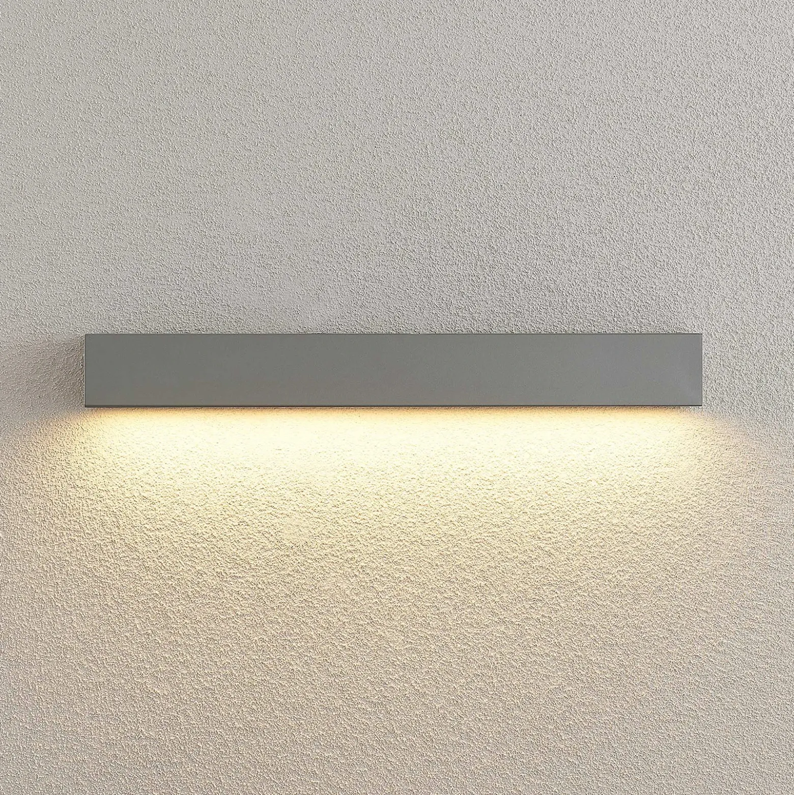 Aplique LED para exterior Lucande Lengo, 50 cm, plateada, hacia abajo, 3000 K