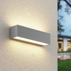 Aplique LED para exterior Lucande Lengo, 25 cm, plateada, luz hacia arriba y