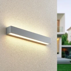 Aplique LED para exterior Lucande Lengo, 50 cm, plateada, luz hacia arriba y