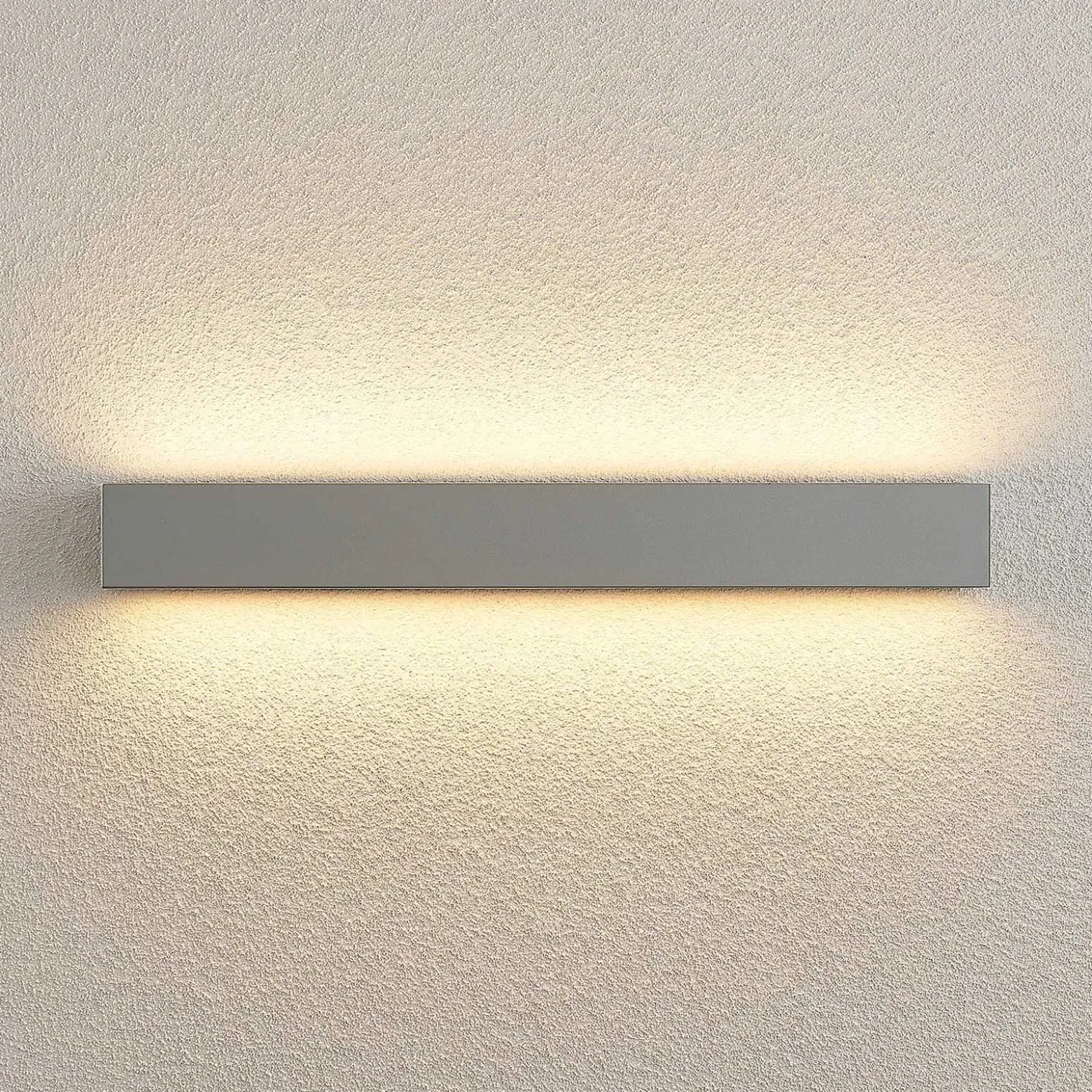 Aplique LED para exterior Lucande Lengo, 50 cm, plateada, luz hacia arriba y