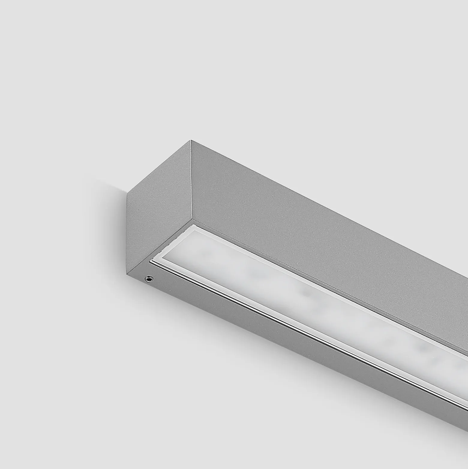 Aplique LED para exterior Lucande Lengo, 50 cm, plateada, luz hacia arriba y