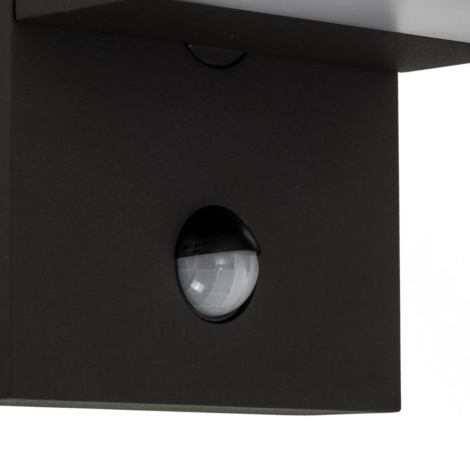 Aplique LED para exterior Lucande Silvan, color antracita, con sensor, IP54