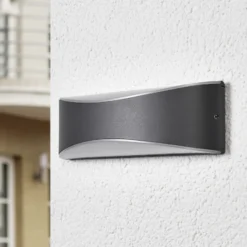 Aplique LED para exterior Lucande «Akira», color antracita, 23 cm de ancho