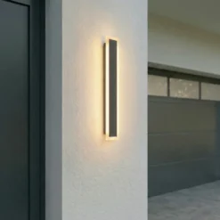 Aplique LED para exterior Lucande Ilora, negra, 60 cm, CCT, IP65