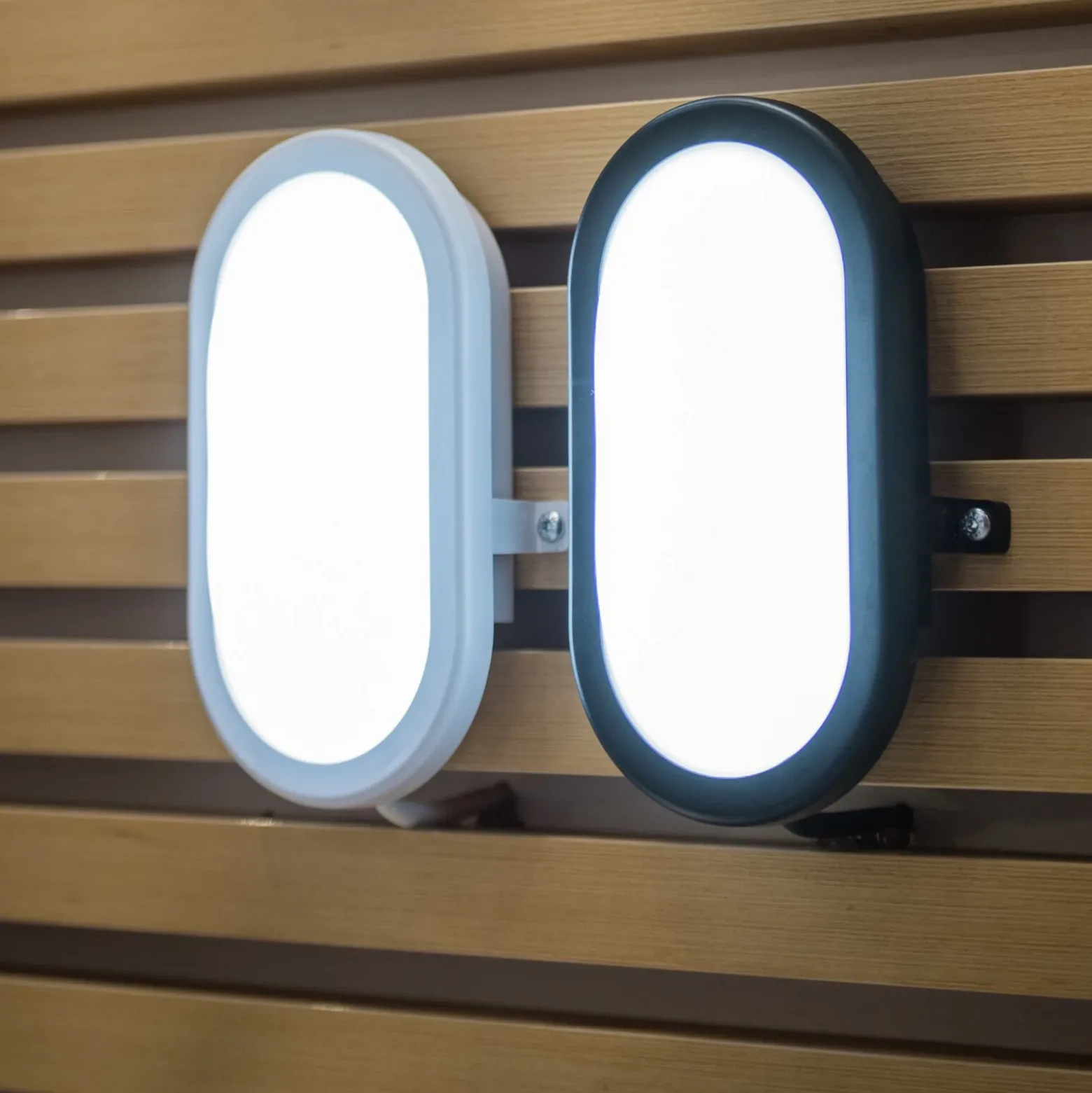 Aplique LED para exterior OSRAM BULKHEAD, negro, 11 W, plástico, IP54
