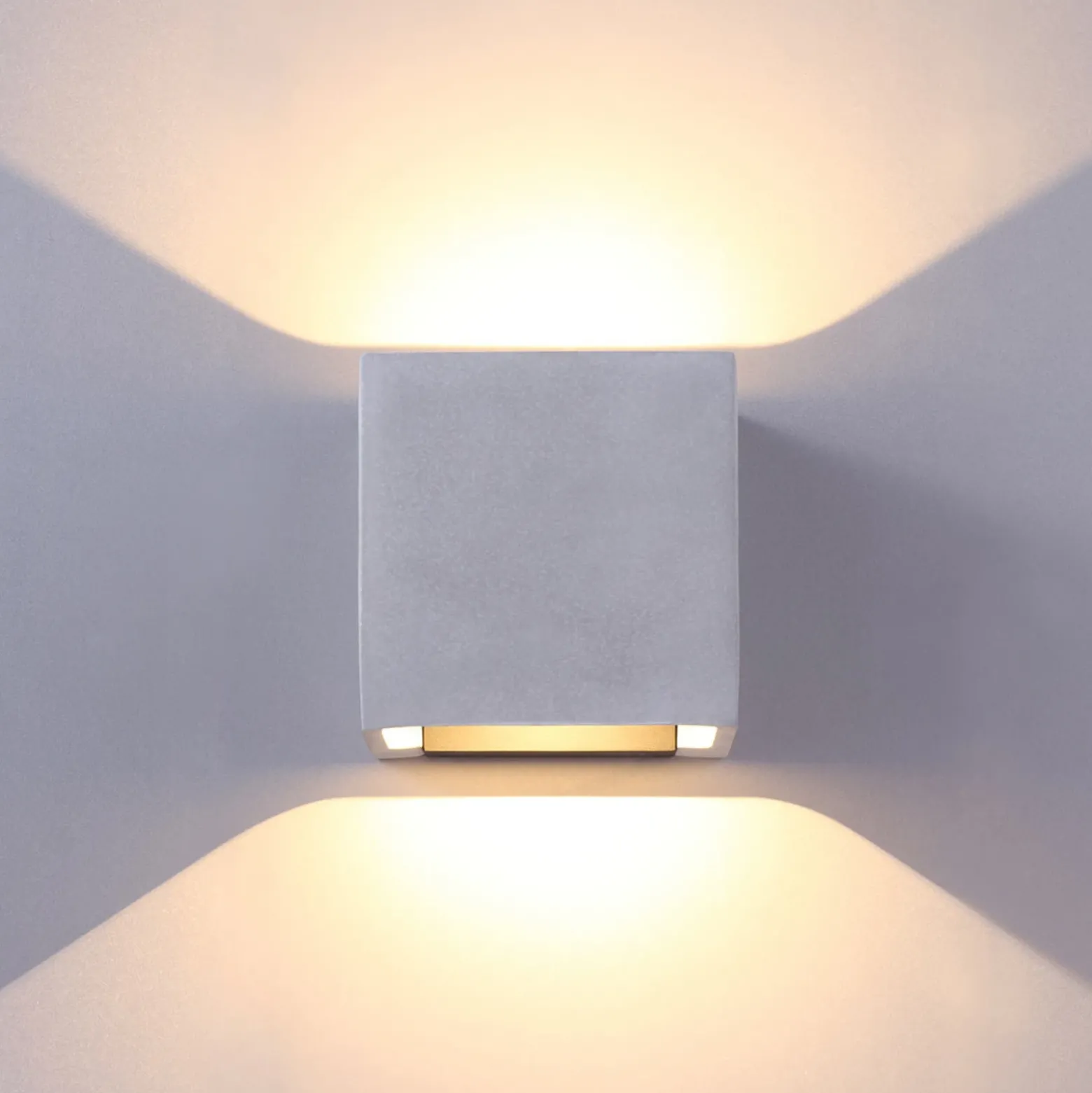Aplique LED para exterior Riak en gris hormigón