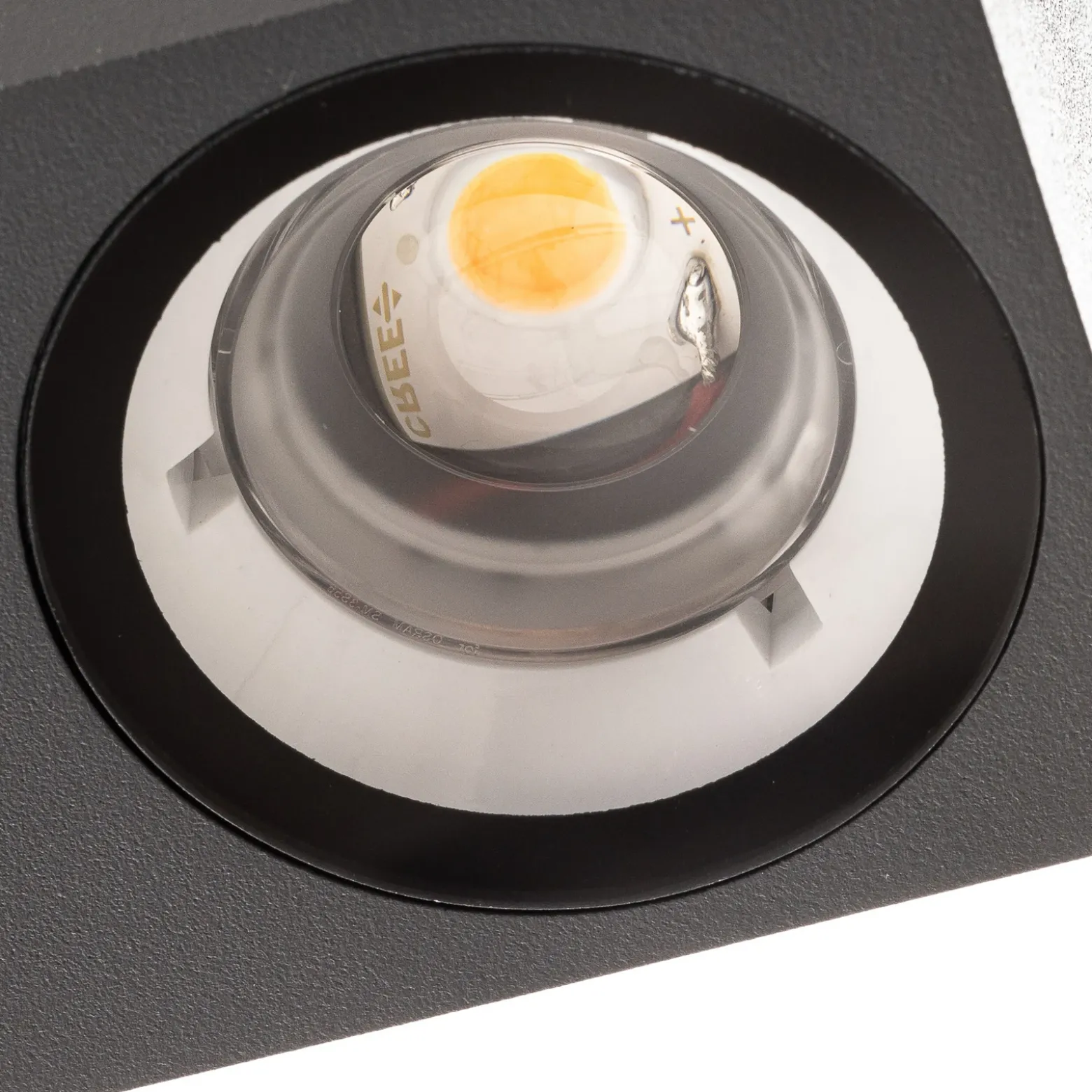 Aplique LED para exterior Tavi de Lucande, antracita, 9,5 cm, IP54