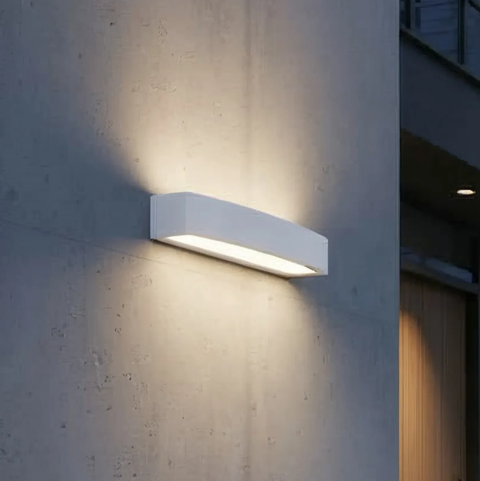 Aplique para exterior Ideal Lux Andromeda, blanco, ancho 45 cm, E27