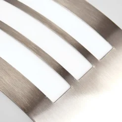 Aplique para exterior Lindby Raja, 25 cm de ancho, tira, IP44, E27