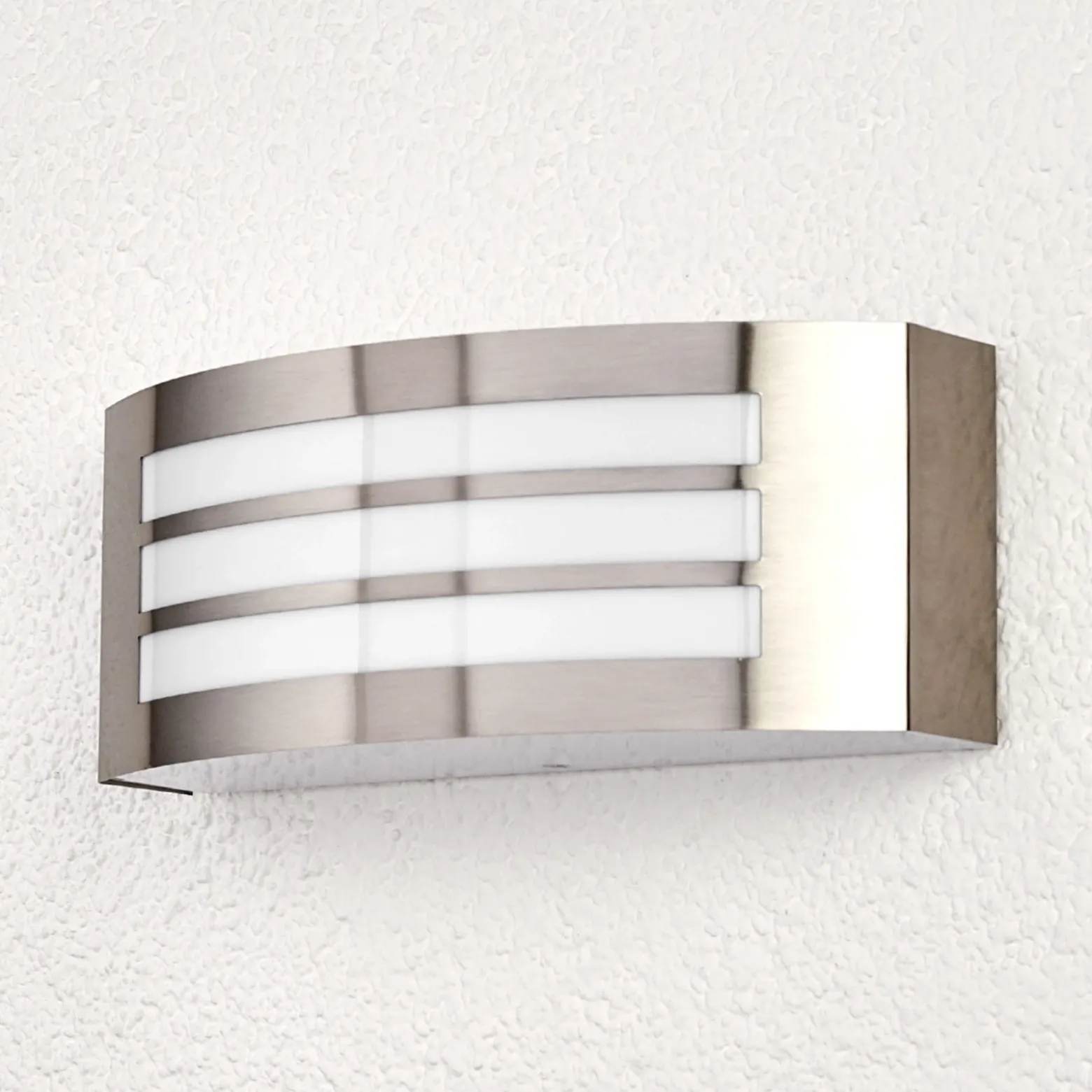 Aplique para exterior Lindby Raja, 25 cm de ancho, tira, IP44, E27