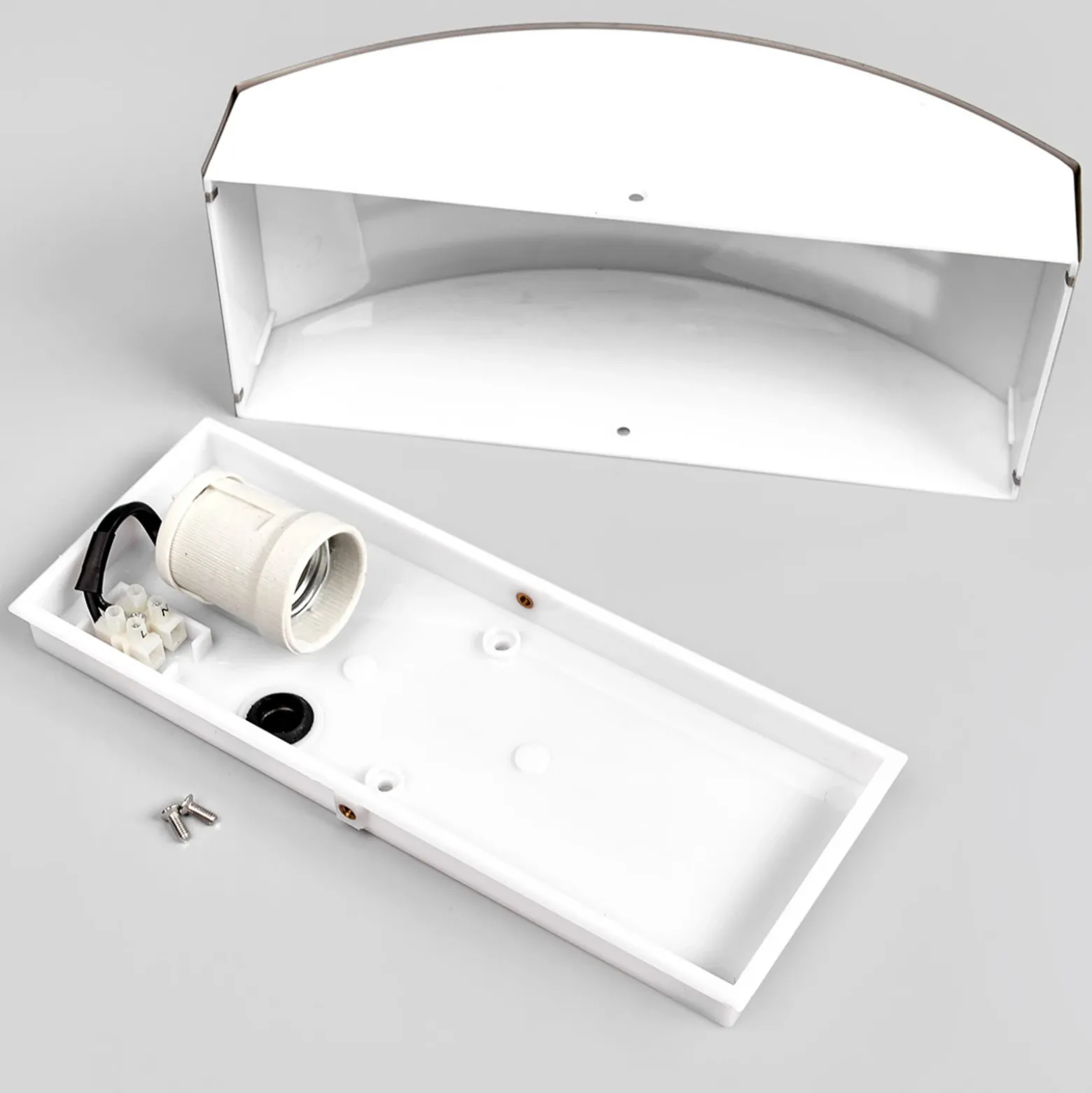 Aplique para exterior Lindby Raja, 25 cm de ancho, tira, IP44, E27