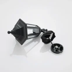 Aplique para exterior Lindby Nane, farol, resistente al agua salada, E27
