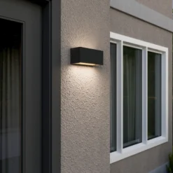 Aplique para exterior Lucande Bente, color antracita, 25 cm de ancho, IP54