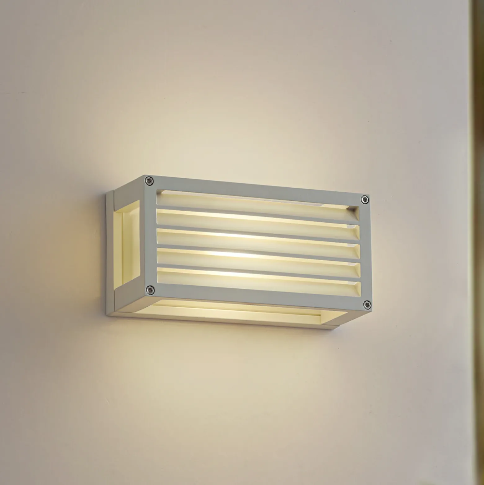 Aplique para exterior Lucande Aurelien, blanco, 12 cm, con tiras