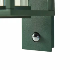 Aplique para exterior Lucande Ferda, portalámpara en la parte inferior, verde