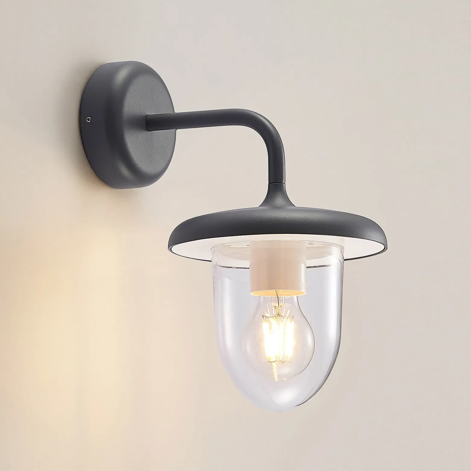 Aplique para exterior PRIOS Larkumi con portalámpara E27