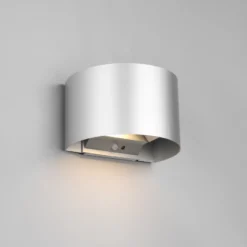 Aplique para exterior recargable LED Talent, color titanio, anchura 16 cm