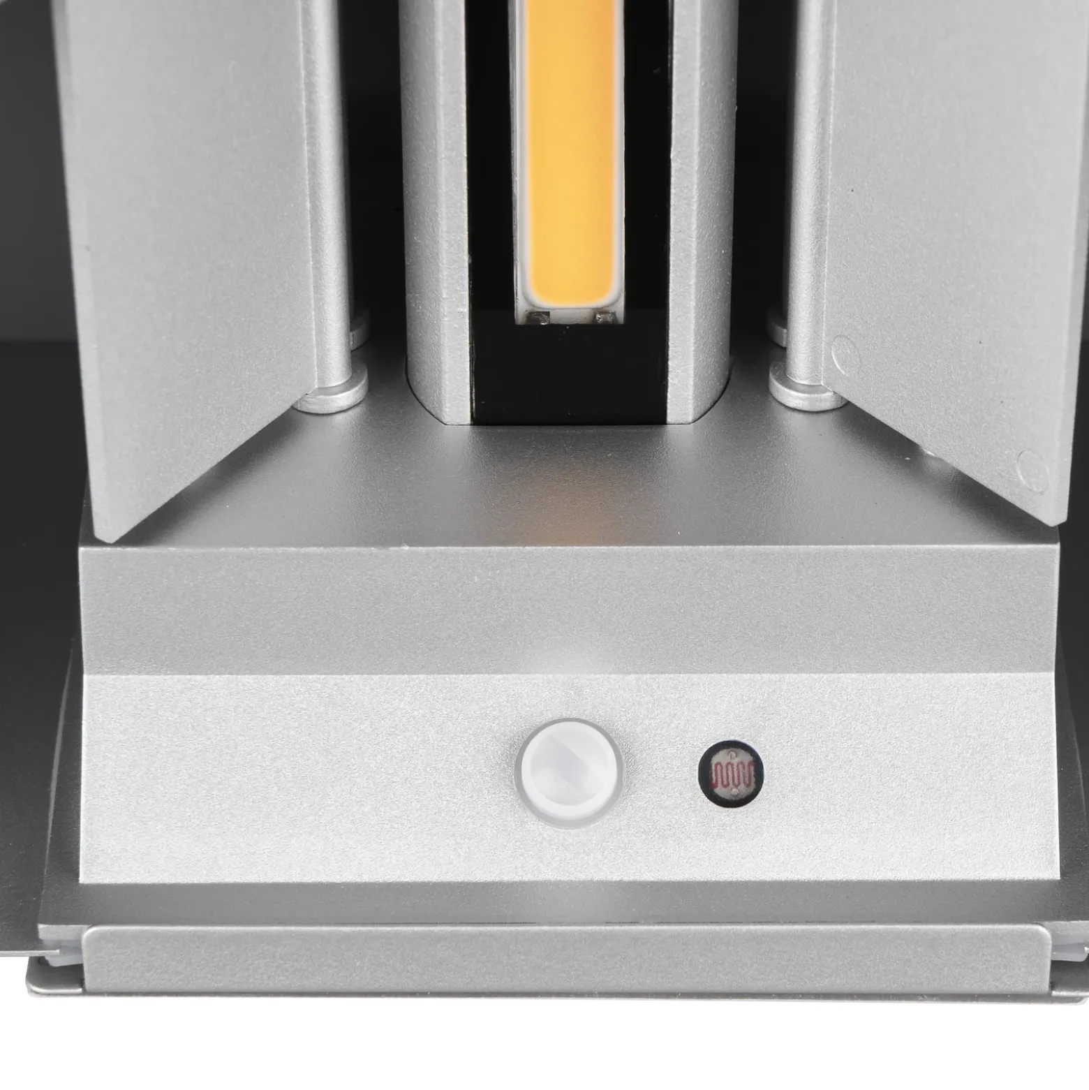 Aplique para exterior recargable LED Talent, color titanio, anchura 16 cm