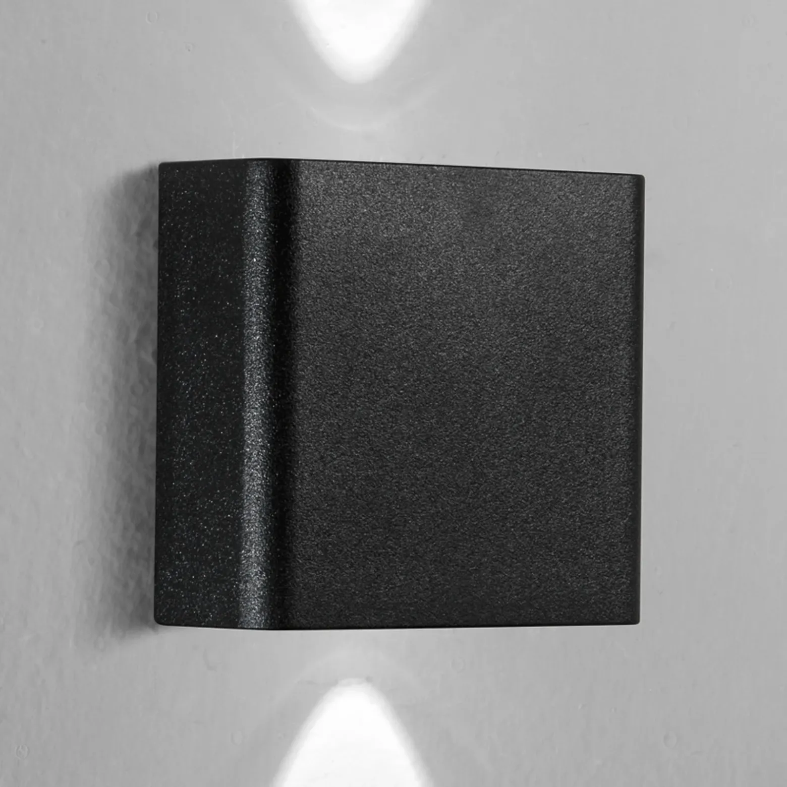 Apliqué LED para exterior PEQUEÑA, negra, ancho 11 cm, plástico
