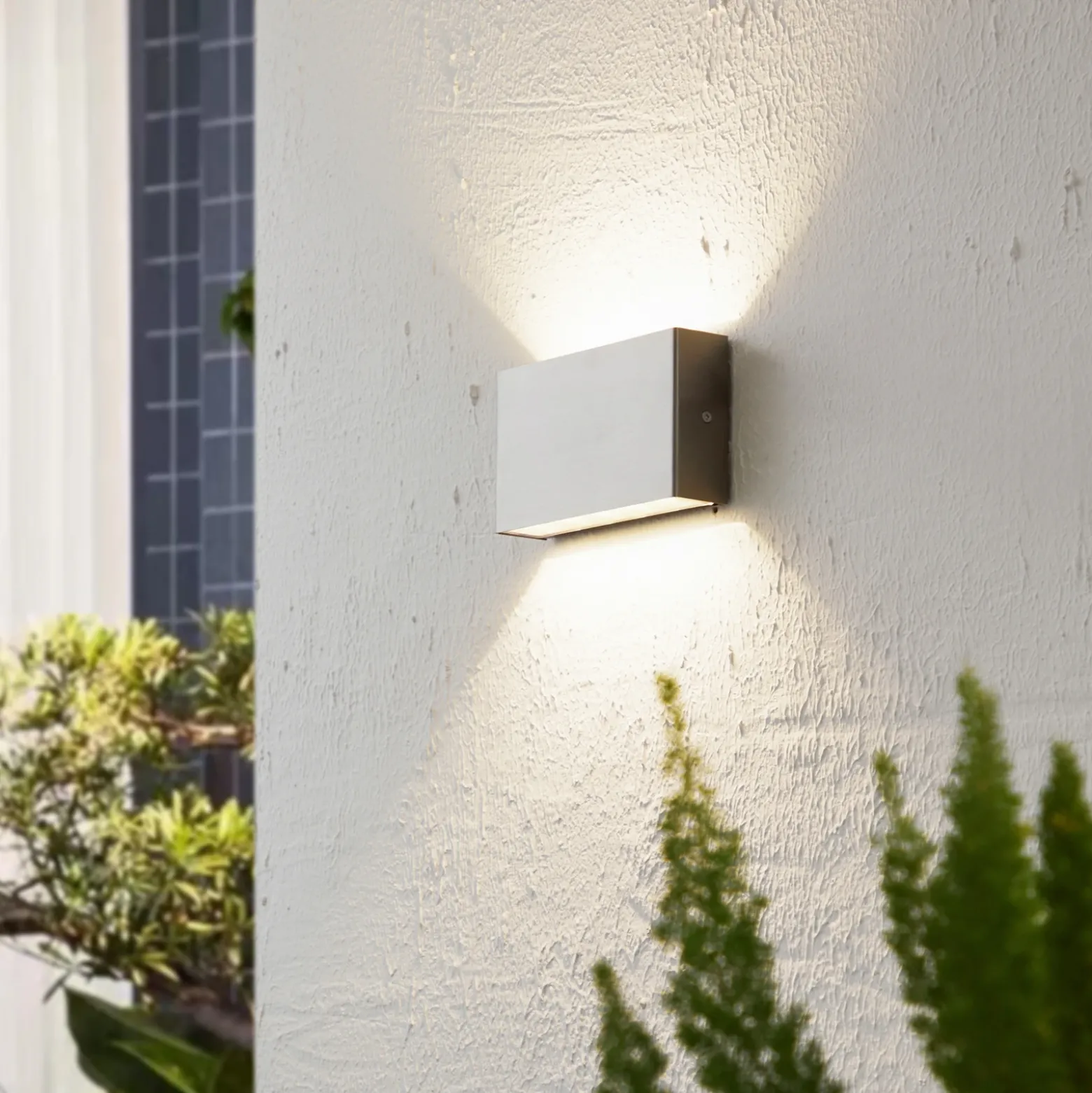 Arcchio Aplique LED para exterior Karline, 1060 lm, acero inoxidable, IP65