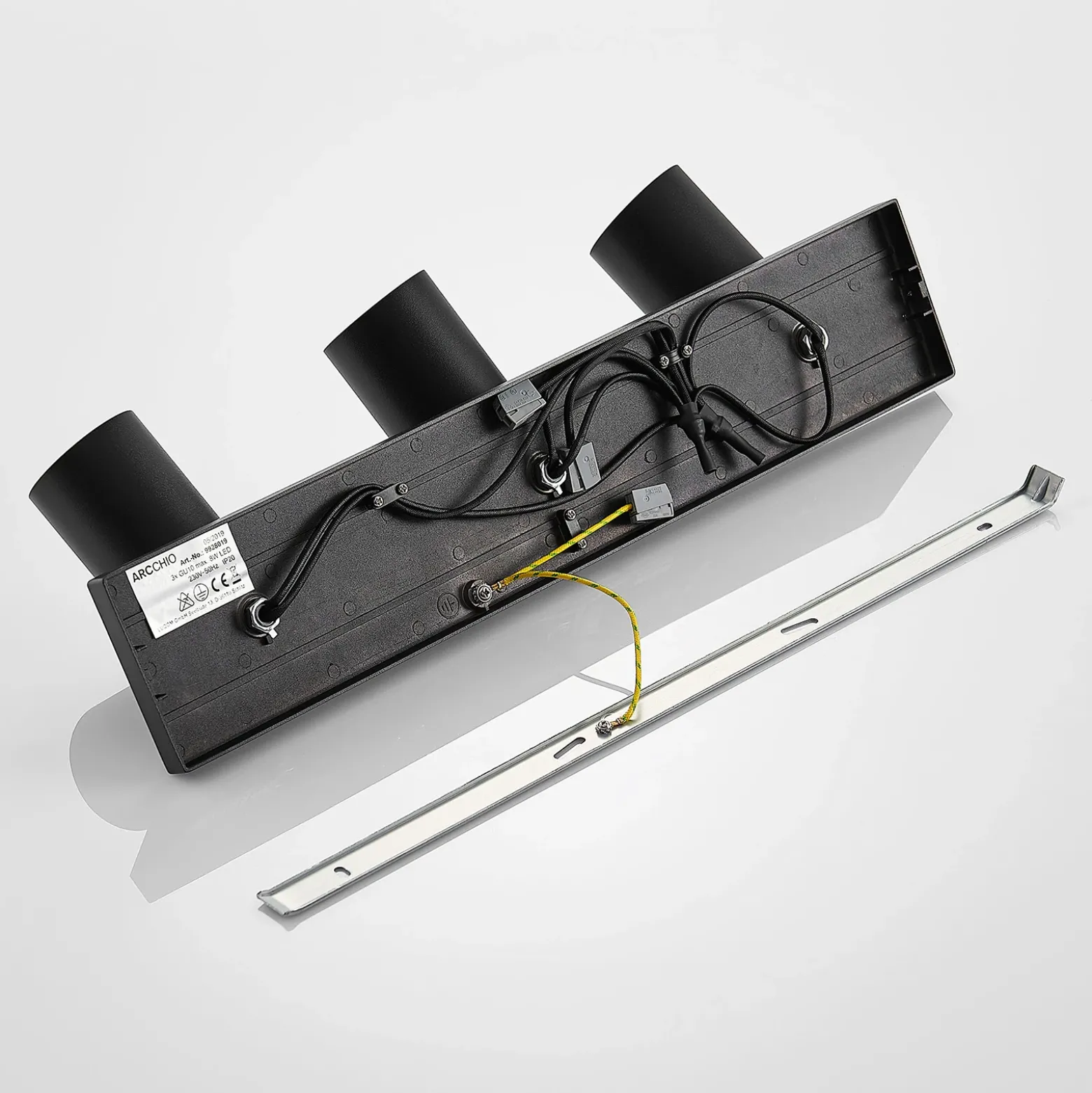 Arcchio Foco Brinja, negro, angular, Ø 6 cm, 3 luces, GU10