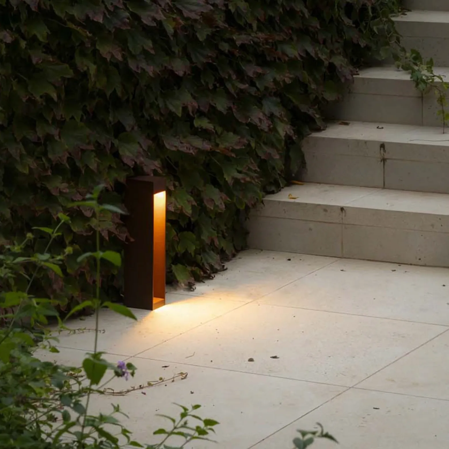 Baliza LED Cerler, marrón, 35 cm, metal, IP65, CCT