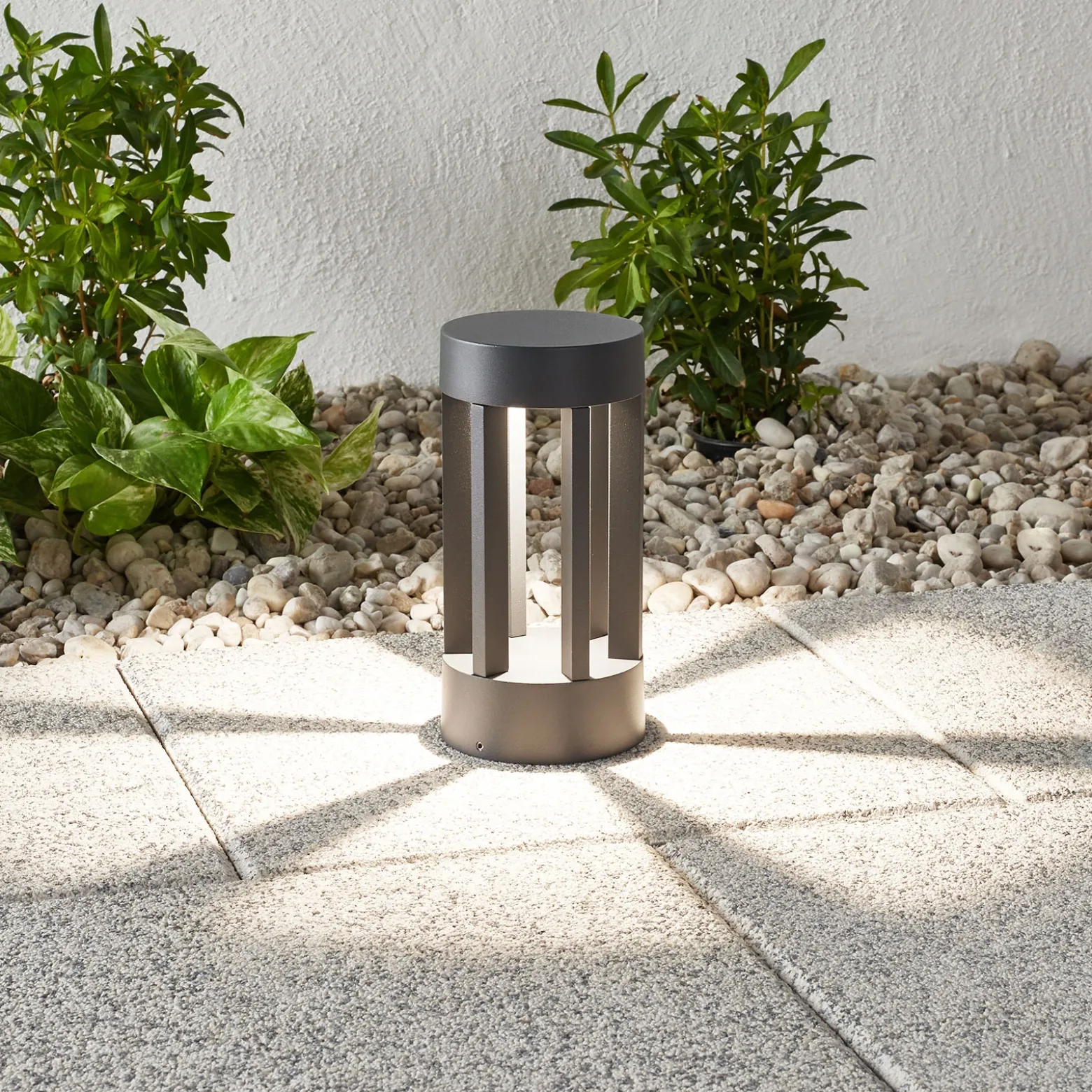 Baliza LED Jordis de Lindby, 22 cm, antracita, aluminio