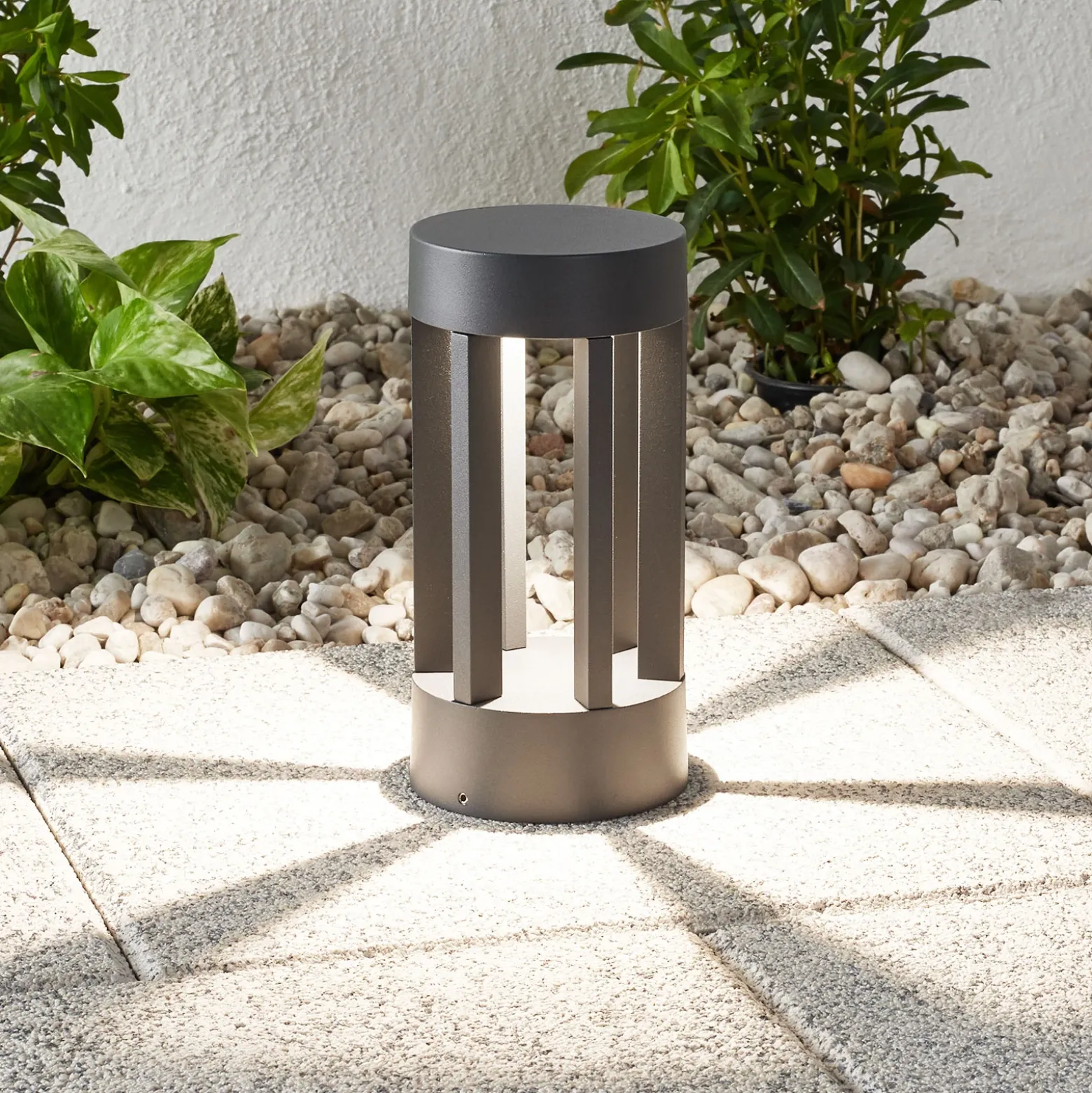 Baliza LED Jordis de Lindby, 22 cm, antracita, aluminio