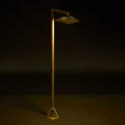 Bolardo luminoso LED Aura Edge, 80 x 19,5 cm, latón antiguo