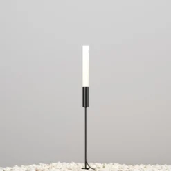 Bolardo luminoso LED Flare de Maytoni, 59 cm, piqueta, grafito, IP65