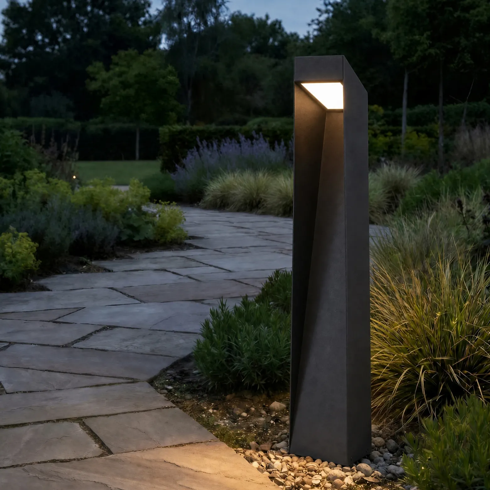Bolardo luminoso LED Lucande Louran, altura 90 cm, negra, luz hacia