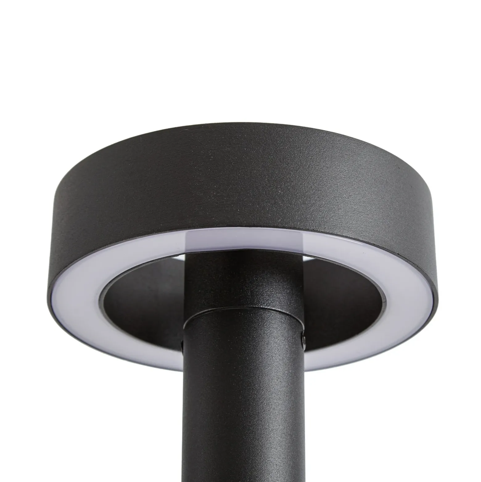 Bolardo luminoso LED Lucande Nirella, 100 cm, negro, CCT, con sensor