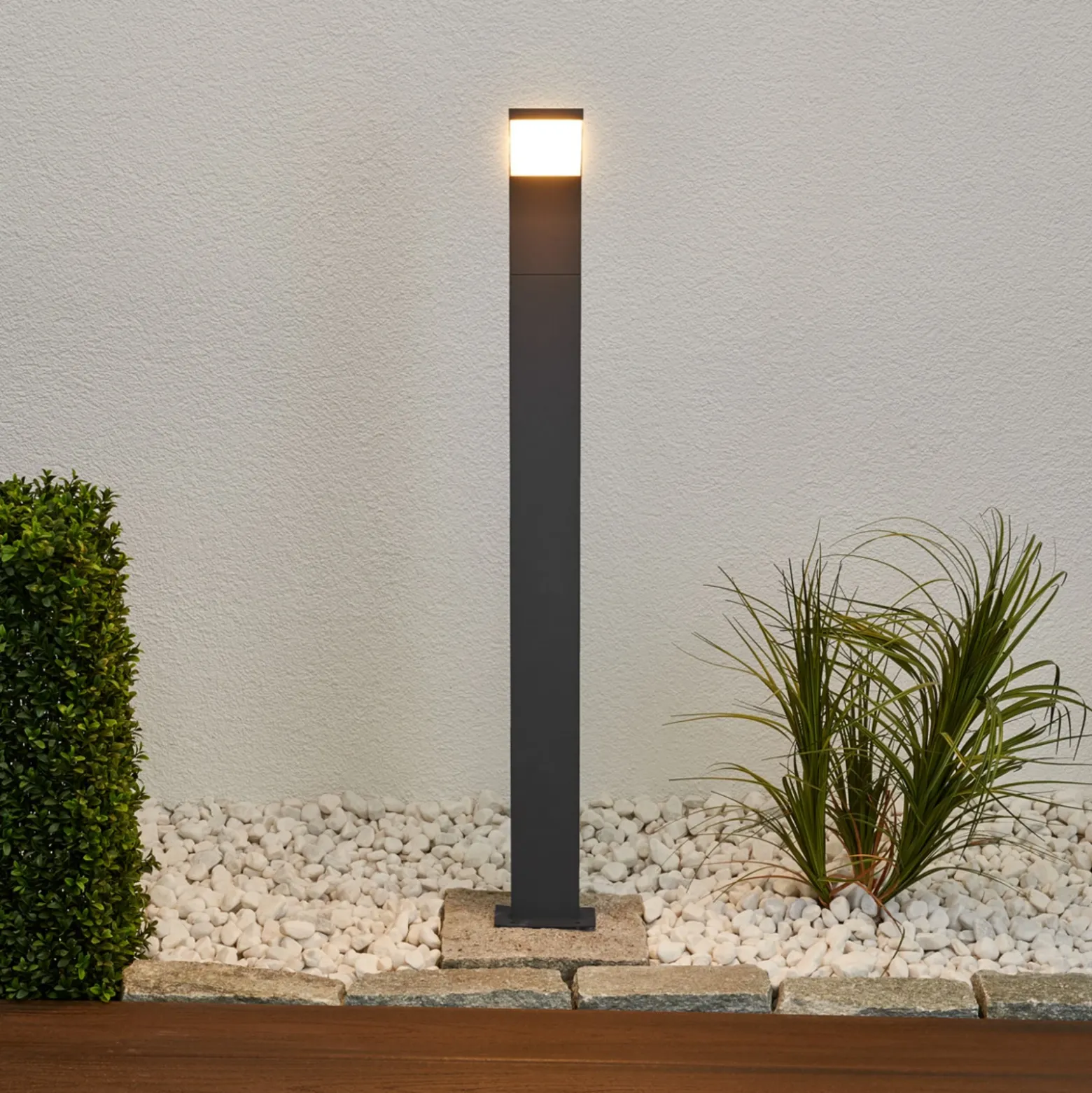 Bolardo luminoso LED Lucande Timm, 100 cm, antracita, metal, IP54