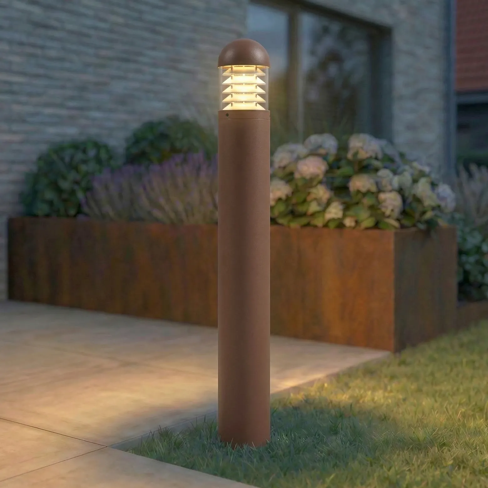 Bolardo luminoso LED Skagena de Lucande, marrón, altura 90 cm, IP54