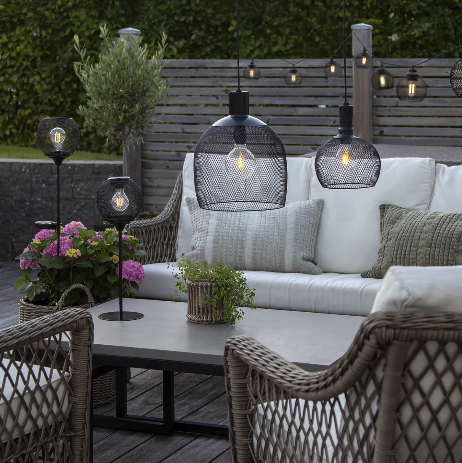 Bolardo luminoso solar LED Sunlight pica de tierra