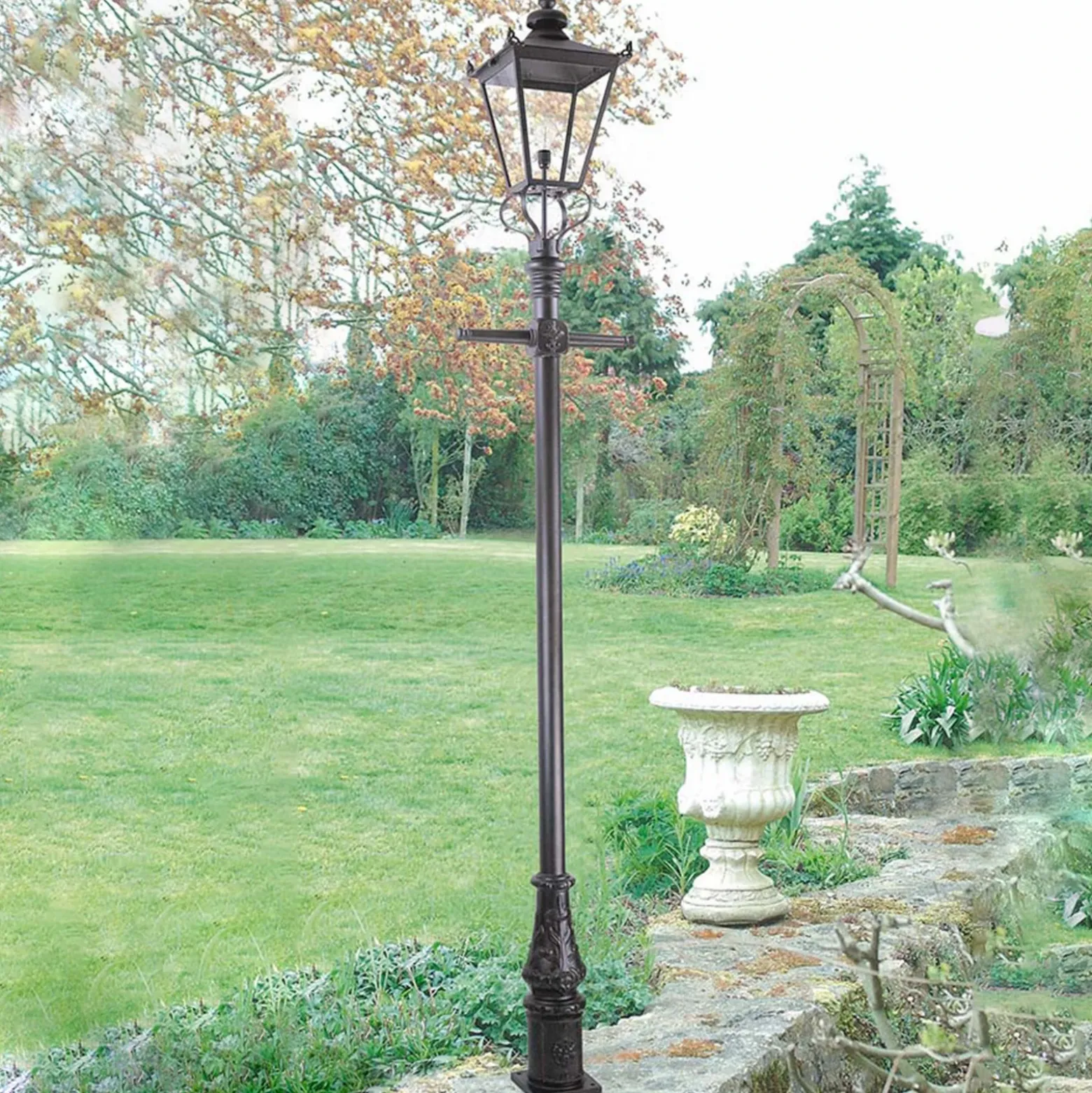 Bolardo luminoso Wilmslow negro 1 luz alto 82,5cm