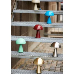 Bonita lámpara de mesa LED Mush, níquel, IP44, atenuable