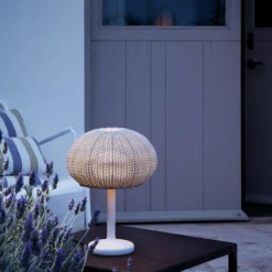 Bover Garota Mini lámpara de mesa de exterior LED